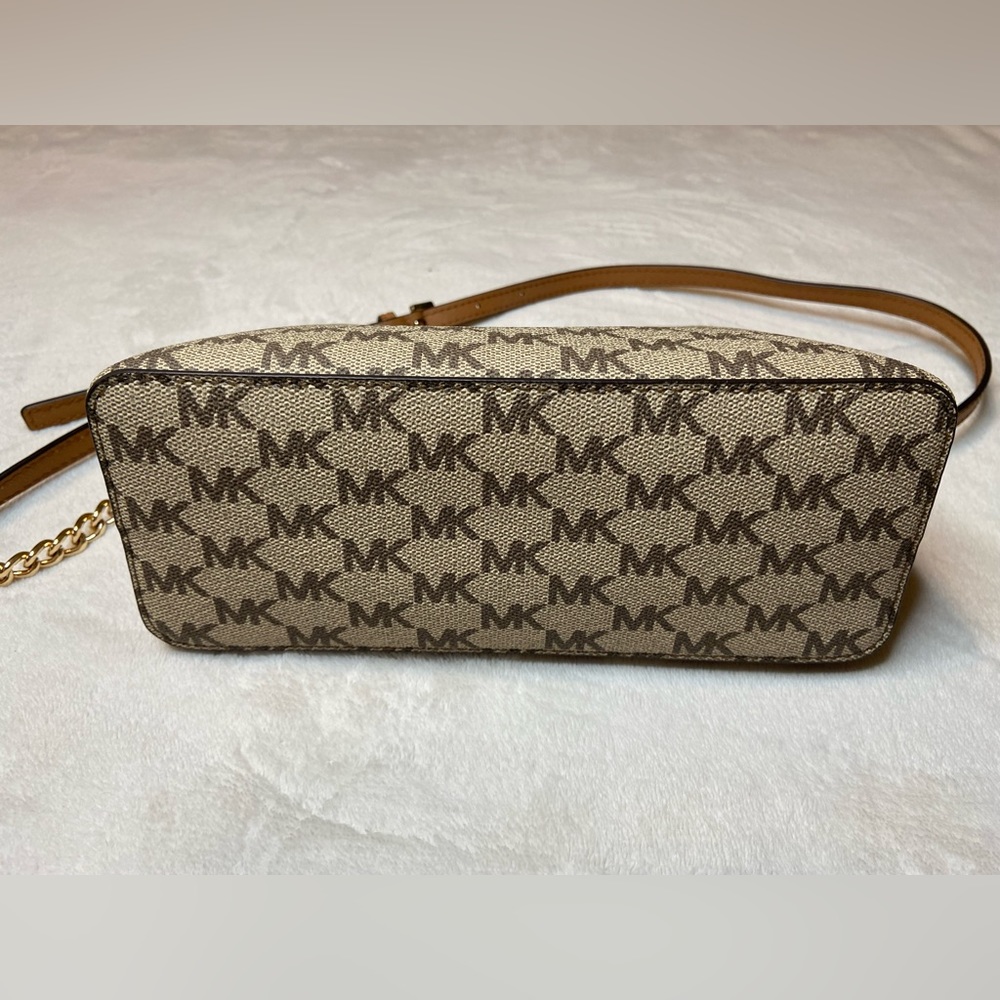 Michael Michael Kors Crossbody Bag - Picture 5 of 6